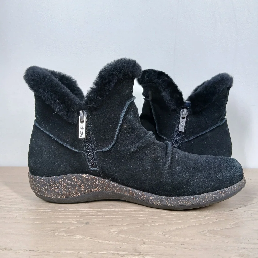 Aetrex Boots Womens 8.5 Black Suede Shearling Side Zip Ankle Winter Boho Comfort